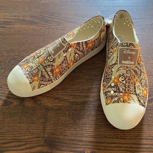 NWT Disney Native Moana Slip On Waterproof Shoes | Women's Size 9, Men's Size 7 - Picture 1 of 10